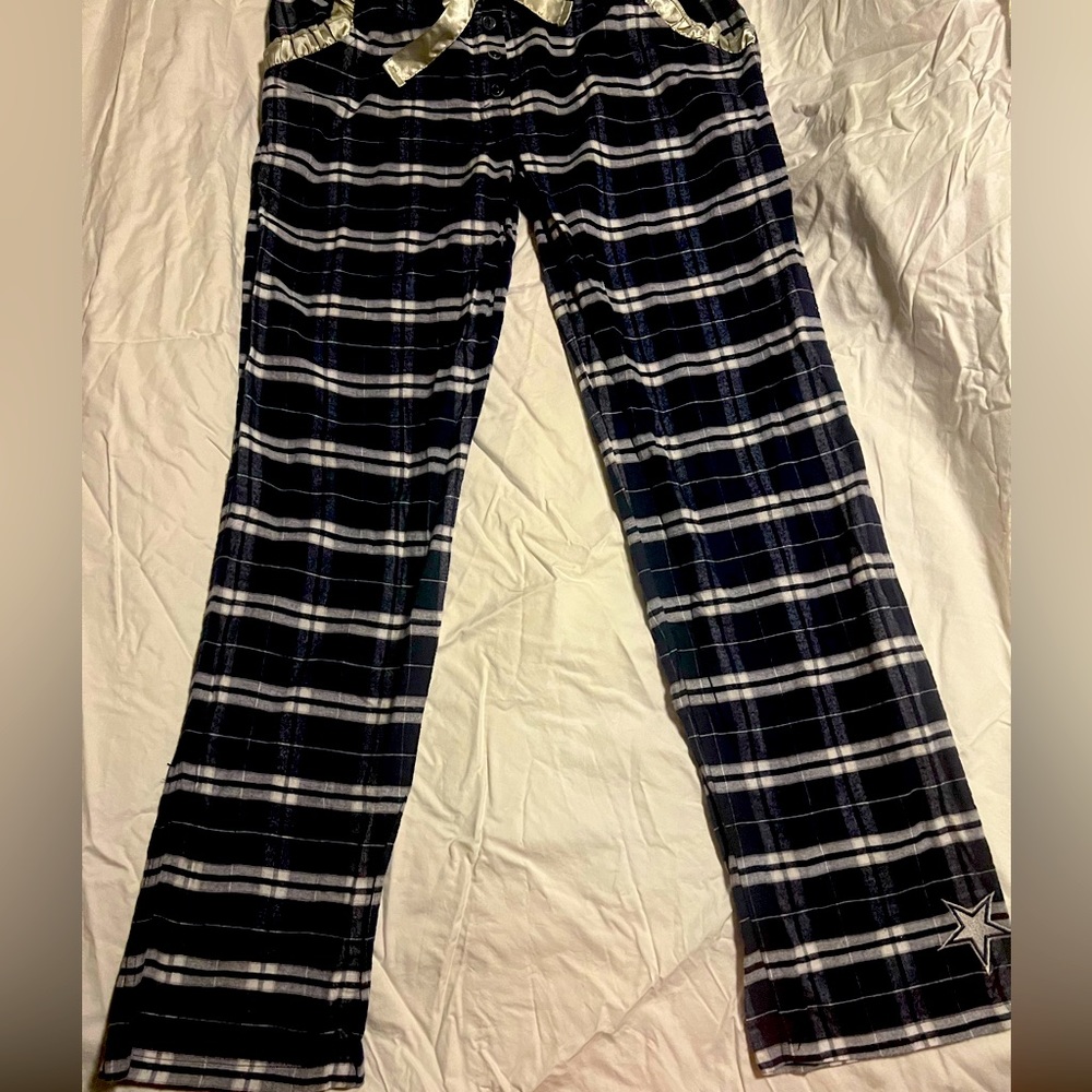 Women medium Dallas Cowboys PJ’s